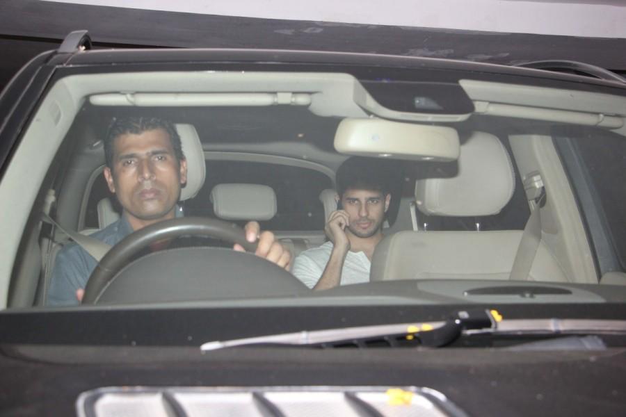 Bollywood actor Sidharth Malhotra snapped outside Karan Johar's house. Sidharth Malhotra and Suhana Khan,Sidharth Malhotra,Suhana Khan,Karan Johar,Karan Johar house,Sidharth Malhotra snapped outside Karan Johar's house,Suhana Khan snapped outside Karan Johar's house