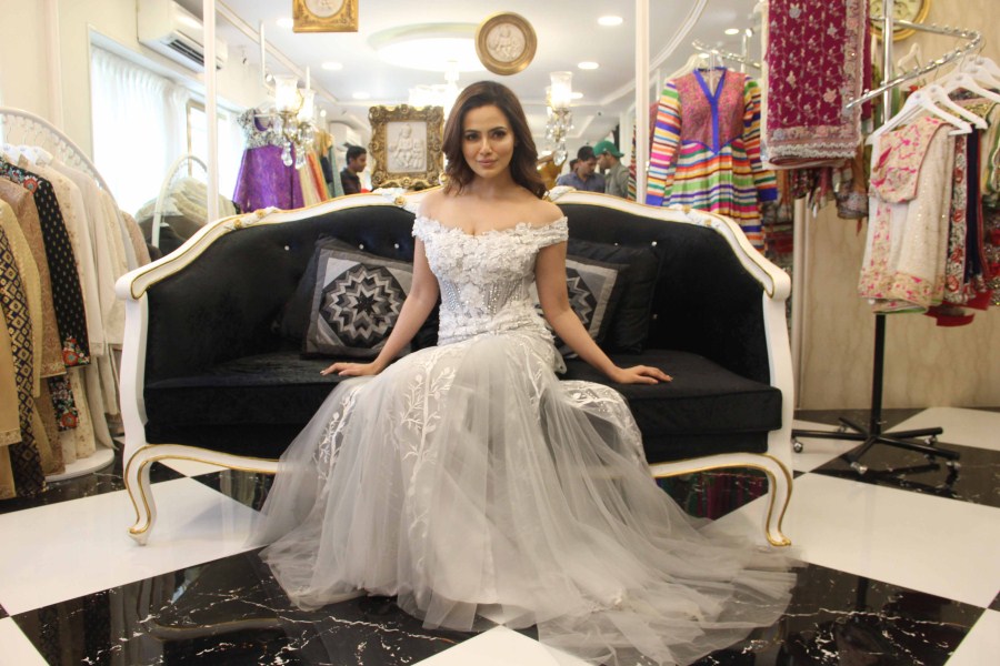 Bollywood actress Sana Khan showcase Dimple and Amrin Summer collection. Sana Khan,actress Sana Khan,Dimple and Amrin Summer collection,Dimple and Amrin Summer collection launch,Sana Khan pics,Sana Khan images,Sana Khan stills,Sana Khan pictures,Sana Khan photos