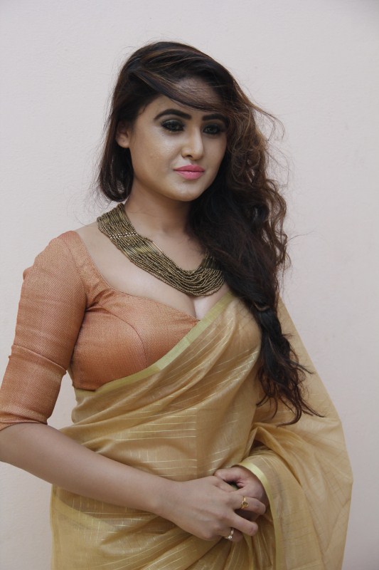 Check out the latest pictures of South Indian actress Sony Charishta. Sony Charishta,Sony Charishta new pics,Sony Charishta new images,Sony Charishta new stills,Sony Charishta new pictures,Sony Charishta new photos,Sony Charishta hot pics,Sony Charishta hot images,Sony Charishta hot stills,Sony Charishta hot pictures
