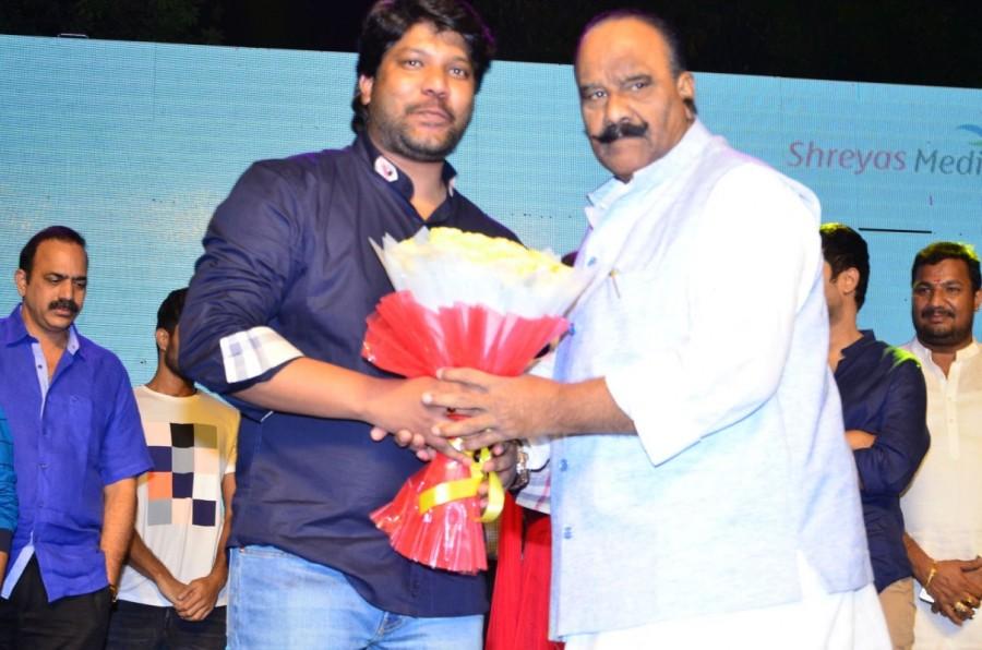 Telugu movie Venkatapuram audio launch event held at Hyderabad. Celebs like Rahul Dayakiran, Mahima Makwana, Vijay Devarakonda, Rahul Ravindran, G Laxma Reddy, Sharwanand, Venu Madikanti, Shreyas Srinivas, Phanikumar, Achu Rajamani, Sridhar Lagadapati, Maruthi graced the event. Venkatapuram audio launch,Venkatapuram audio,Rahul Dayakiran,Mahima Makwana,Vijay Devarakonda,Rahul Ravindran,G Laxma Reddy,Sharwanand,Venu Madikanti,Shreyas Srinivas,Venkatapuram audio launch pics,Venkatapuram audio launch images,Venkatapuram audio launc
