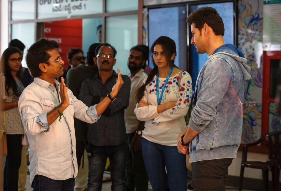 Spyder is an upcoming Telugu spy thriller film written and directed by AR Murugadoss. Starring Mahesh Babu and Rakul Preet Singh in the lead role. Mahesh Babu,actor Mahesh Babu,Spyder working stills,Spyder movie working stills,Spyder working pics,Spyder working images,Spyder working pictures,telugu movie Spyder,Rakul Preet Singh