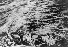 The titantic rare photos,the titantic remains,titanic details,titanic photos,Iceberg collision,Titanic Tragedy and Survival