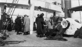 The titantic rare photos,the titantic remains,titanic details,titanic photos,Iceberg collision,Titanic Tragedy and Survival