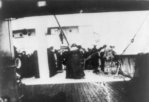 The titantic rare photos,the titantic remains,titanic details,titanic photos,Iceberg collision,Titanic Tragedy and Survival