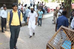 Vinod Khanna,Abhishek Bachchan,Amitabh Bachchan,Randeep Hooda,Geetanjali,Akshay Khanna,vinod khanna funeral,vinod khanna funeral pics,vinod khanna funeral images,vinod khanna funeral stills,vinod khanna funeral pictures