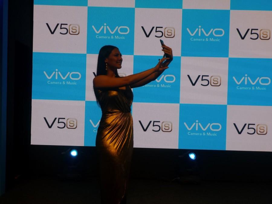Model Rochelle Rao during the launch of Vivo V5 smartphone in Gurgaon, India on April 27, 2017. Rochelle Rao,Vivo V5 Smartphone,Vivo V5,Vivo V5 launch,Model Rochelle Rao