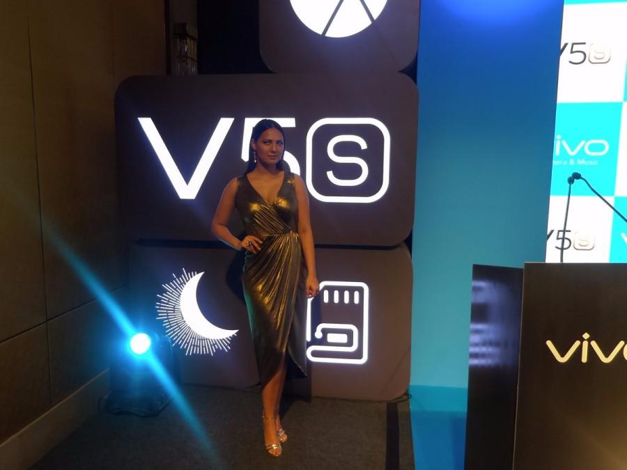 Model Rochelle Rao during the launch of Vivo V5 smartphone in Gurgaon, India on April 27, 2017. Rochelle Rao,Vivo V5 Smartphone,Vivo V5,Vivo V5 launch,Model Rochelle Rao