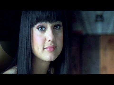 Preiti Zinta in Armaan: This is one of the actresses who we can not ever imagine playing a negative role as she has always shown her dimples and grabbing all eyeballs. She had changed this perspective of the audiences by playing a different and negative character in Armaan starring Anil Kapoor. Bollywood celebrities goes good to bad on screen,Riteish Deshmukh,Purab Kohli,Varun Dhawan,Vicky Kaushal,Hrithik Roshan,Shraddha Kapoor