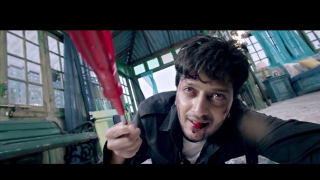 Riteish Deshmukh in Ek Villain: Riteish Deshmukh is always known for his comedy films, but the actor doesn’t mind experimenting when it comes to playing grey character. He has done his share in the romantic thriller Ek Villain where he plays a dark, intense and grey role displaying the other side of his acting prowess. Everyone went gaga over his performance and received appreciations from all corners – from fans to critics. Bollywood celebrities goes good to bad on screen,Riteish Deshmukh,Purab Kohli,Varun Dhawan,Vicky Kaushal,Hrithik Roshan,Shraddha Kapoor