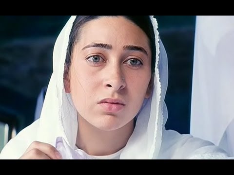 Karishma Kapoor in Fiza: Karishma who from the 90's have spread her charm of her cuteness on all her audience was seen showing the other side of her in Fiza playing a dark character. Bollywood celebrities goes good to bad on screen,Riteish Deshmukh,Purab Kohli,Varun Dhawan,Vicky Kaushal,Hrithik Roshan,Shraddha Kapoor