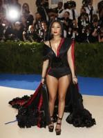 Nicki Minaj,Nicki Minaj shows off curves,nicki minaj boobs,Nicki Minaj boobs photos,Nicki Minaj at Met Gala 2017,Nicki Minaj at Met Gala,Nicki Minaj hot pics,Nicki Minaj hot images,Nicki Minaj hot stills,Nicki Minaj hot pictures