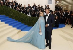 2017 Met Gala,Celebrity Couples at the 2017 Met Gala,Couples at the 2017 Met Gala,Claire Danes and actor Hugh Dancy,Gisele Bundchen and husband,New England Patriots NFL quarterback Tom Brady,Jennifer Lopez and Alex Rodriguez,John Legend and Chrissy Teigen