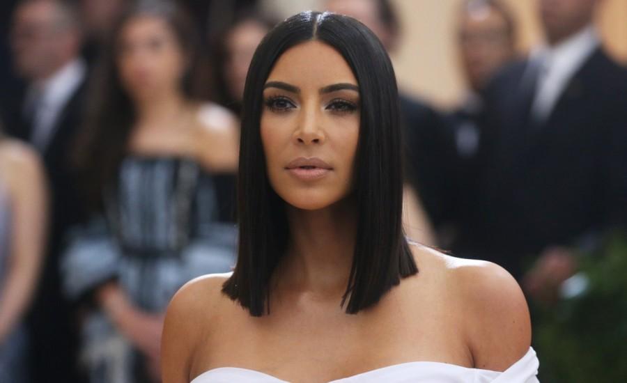 Kim Kardashian plays peasant girl in white at Met Gala 2017. Kim Kardashian,Kim Kardashian in white dress,Kim Kardashian at Met Gala 2017,Kim Kardashian at Met Gala,Kim Kardashian plays peasant girl in white,Kim Kardashian hot pics,Kim Kardashian hot images,Kim Kardashian hot stills,Kim Kardashian hot photos,Kim Ka
