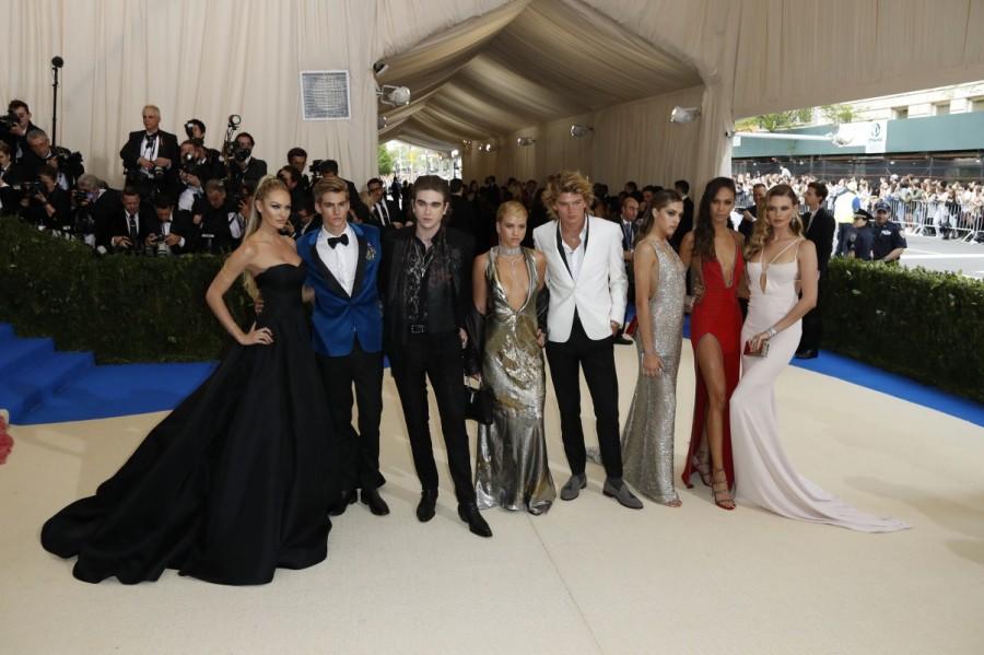 Sofia Richie flashes her cleavage at Met Gala 2017. Sofia Richie,model Sofia Richie,Sofia Richie flashes her cleavage,Sofia Richie hot pics,Sofia Richie hot images,Sofia Richie hot stills,Sofia Richie hot photos,Sofia Richie hot pictures,Sofia Richie bikini,Sofia Richie bikini pics,Sofia Richie bikini imag