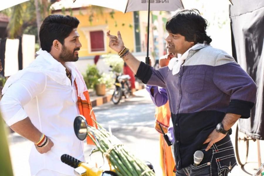 Stylish Star Allu Arjun & Harish Shankar's 'Duvvada Jagannadham' working stills. Stylish Star Allu Arjun,Allu Arjun,Harish Shankar,Duvvada Jagannadham,Duvvada Jagannadham working stills,Duvvada Jagannadham working pics,Duvvada Jagannadham working images,Duvvada Jagannadham working photos