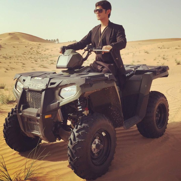 The Yeh Rishta star was in Abu Dhabi was work cum pleasure & made the most of it. From visiting the Ferrari theme park, paying visit to the Sheikh Zayed Grand Mosque, beating the heat at Yas waterworld, Rohan did it all. Rohan Mehra,Rohan Mehra Dubai trip,Rohan Mehra Dubai pics,Rohan Mehra Dubai images,Rohan Mehra Dubai stills,Rohan Mehra Dubai pictures,Rohan Mehra Dubai photos