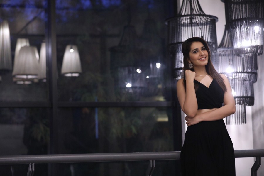 South Indian actress Rashi Khanna launches Dr Copper water bottle in Hyderabad. Rashi Khanna,actress Rashi Khanna,Rashi Khanna launches Dr Copper water bottle,Dr Copper water bottle,Rashi Khanna hot pics,Rashi Khanna hot images,Rashi Khanna hot stills,Rashi Khanna hot pictures,Rashi Khanna hot photos,Rashi Khanna pics,Rashi Khanna im