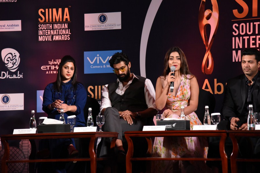 South Indian actor Rana Daggubati and actress Shriya Saran spotted at SIIMA press meet at Abu Dhabi. Rana Daggubati and Shriya Saran,Rana Daggubati,Shriya Saran,SIIMA press meet,SIIMA,SIIMA press meet pics,SIIMA press meet images,SIIMA press meet stills,SIIMA press meet pictures,SIIMA press meet photos