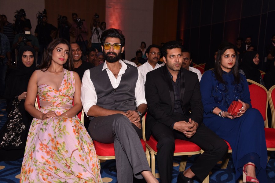 South Indian actor Rana Daggubati and actress Shriya Saran spotted at SIIMA press meet at Abu Dhabi. Rana Daggubati and Shriya Saran,Rana Daggubati,Shriya Saran,SIIMA press meet,SIIMA,SIIMA press meet pics,SIIMA press meet images,SIIMA press meet stills,SIIMA press meet pictures,SIIMA press meet photos