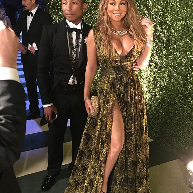 Mariah Carey flaunts her curves. Mariah Carey hot pics,Mariah Carey hot images,Mariah Carey hot stills,Mariah Carey hot photos,Mariah Carey hot pictures,Mariah Carey bikini,Mariah Carey bikini pics,Mariah Carey bikini images,Mariah Carey bikini stills,Mariah Carey bikini pictures,Mariah