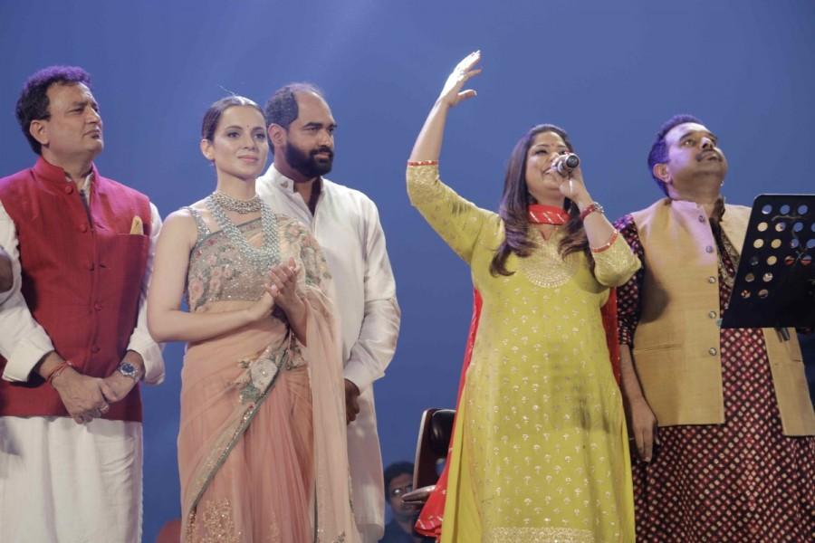 Bollywood filmmaker Kamal Jain, actor Kangana Ranaut, filmmaker Radha Krishna Jagarlamudi and singer Shankar Mahadevan during the poster launch of the film Manikarnika: The Queen of Jhansi, in Varanasi on May 4, 2017. Kangana Ranaut,actress Kangana Ranaut,Manikarnika: The Queen Of Jhansi in Varanasi,Manikarnika: The Queen Of Jhansi,Radha Krishna Jagarlamudi,Shankar Mahadevan,Kamal Jain,Manikarnika: The Queen of Jhansi poster,Manikarnika: The Queen of Jhansi first look