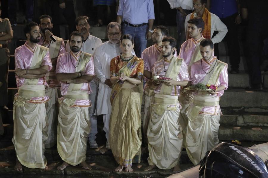 Shankar said the team is a "dream team", I hope God gives immense power to create such music for this film which could do justice to the story," he said. Kangana Ranaut,Kangana Ranaut performs Ganga Aarti,.Ganga Aarti,Manikarnika,Varanasi,Manikarnika - The Queen Of Jhansi,Actress Kangana Ranaut,Bollywood Actress Kangana Ranaut