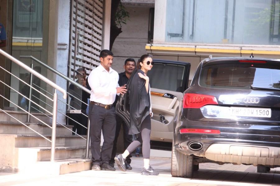 Bollywood actor Ranbir Kapoor and actress Alia Bhatt spotted post dance rehearsals for DRAGON. Ranbir kapoor,alia bhatt,ayan mukherjee,DRAGON