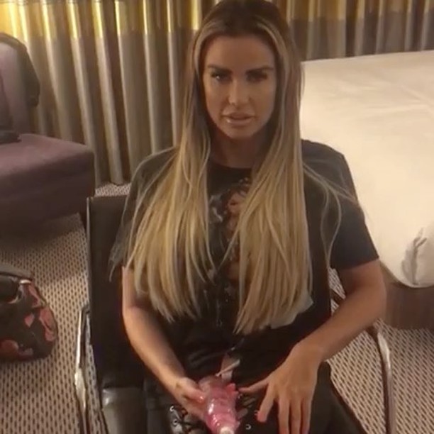 Katie Price shows off incredibly fit figure. Katie Price,Katie Price topless photo,Katie Price boobs,Katie Price hot pics,Katie Price hot images,Katie Price hot stills,Katie Price hot photos,Katie Price hot pictures,Katie Price bikini,Katie Price bikini pics,Katie Price bikini images,Katie Price bik