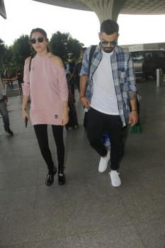 Love Birds Virat Kohli and Anushka Sharma spotted at Mumbai Airport.