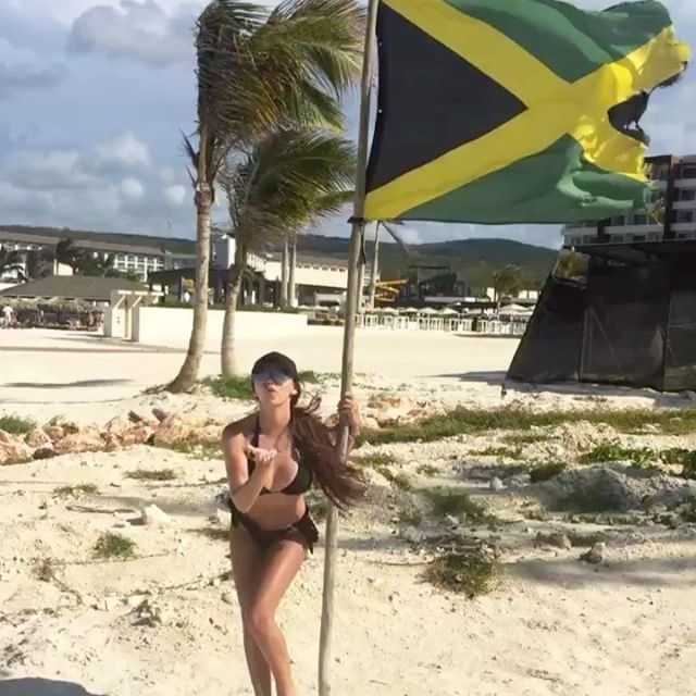 Lydia Lucy flaunts her curves in swimsuit. Lydia Lucy,Lydia Lucy flaunts her curves,Lydia Lucy flaunts curves,Lydia Lucy curves,Lydia Lucy in Bikini,Lydia Lucy Bikini pics,Lydia Lucy Bikini images,Lydia Lucy Bikini stills,Lydia Lucy Bikini pictures,Lydia Lucy Bikini photos