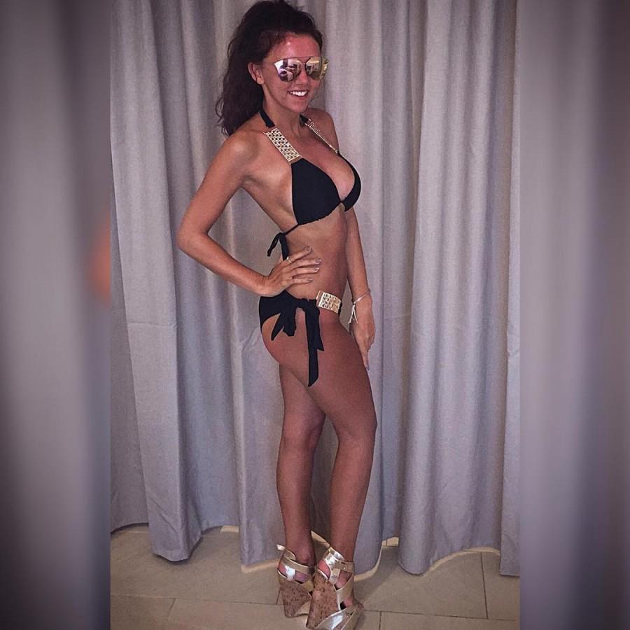 Lydia Lucy flaunts her curves in swimsuit. Lydia Lucy,Lydia Lucy flaunts her curves,Lydia Lucy flaunts curves,Lydia Lucy curves,Lydia Lucy in Bikini,Lydia Lucy Bikini pics,Lydia Lucy Bikini images,Lydia Lucy Bikini stills,Lydia Lucy Bikini pictures,Lydia Lucy Bikini photos