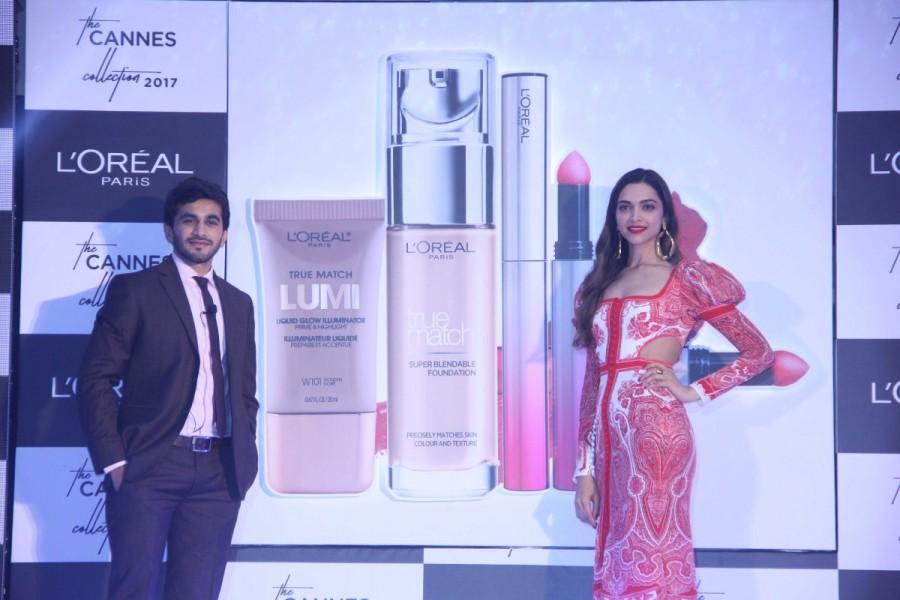 Bollywood actress Deepika Padukone spotted during the unveiling of L’Oréal Paris Cannes Collection 2017 in Mumbai on May 5, 2017. Deepika Padukone,actress Deepika Padukone,L’Oréal Paris Cannes Collection,L’Oréal Paris,Deepika Padukone unveils L’Oréal Paris Cannes Collection,Deepika Padukone new pics,Deepika Padukone new images,Deepika Padukone new stills,Deepika Padukone new picture