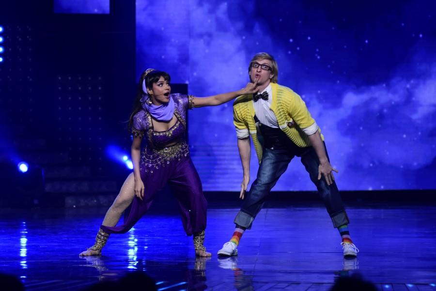 Nach Baliye 8,Nach Baliye,Aashka Goradia-Brent Goble Brent,Aashka Goradia,Brent Goble Brent,Vivek Dahiya,Michael Jackson tribute