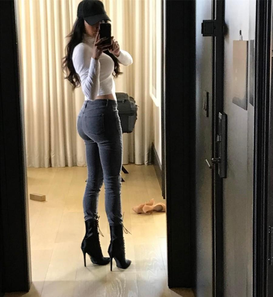 Naya Rivera shares hot Selfie on instagram. Naya Rivera,Naya Rivera hot Selfie,Naya Rivera Selfie,Naya Rivera hot pics,Naya Rivera hot images,Naya Rivera hot stills,Naya Rivera hot photos,Naya Rivera hot pictures,Naya Rivera bikini,Naya Rivera bikini pics,Naya Rivera bikini images,Naya Rivera bikin