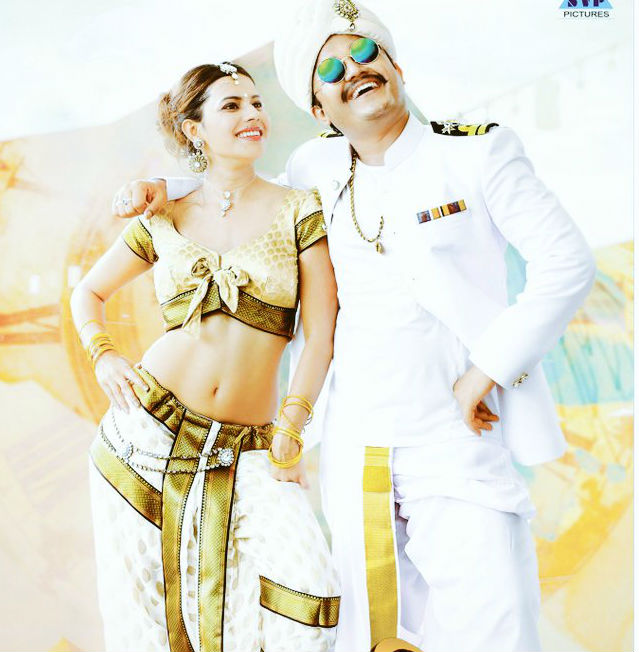 Pataki is an upcoming Kannada comedy film directed by Manju Swaraj and produced by SV Babu under the banner SV Productions. Starring Ganesh and Ranya Rao playing the lead role. The film was a remake of Telugu film Pataas. Ganesh and Ranya Rao,Ganesh,Ranya Rao,Golden star Ganesh,Pataki,Pataki movie stills,Pataki movie pics,Pataki movie images,Pataki movie pictures,Pataki movie photos