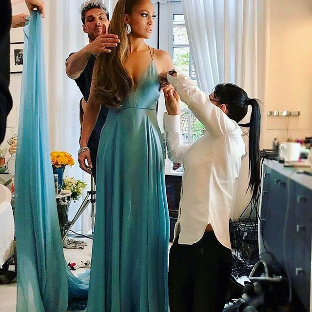 Jennifer Lopez,Jennifer Lopez looks like a queen,Jennifer Lopez at Met Gala,Jennifer Lopez at Met Gala 2017,Jennifer Lopez hot pics,Jennifer Lopez hot images,Jennifer Lopez hot stills,Jennifer Lopez hot photos,Jennifer Lopez hot pictures,Jennifer Lopez bi