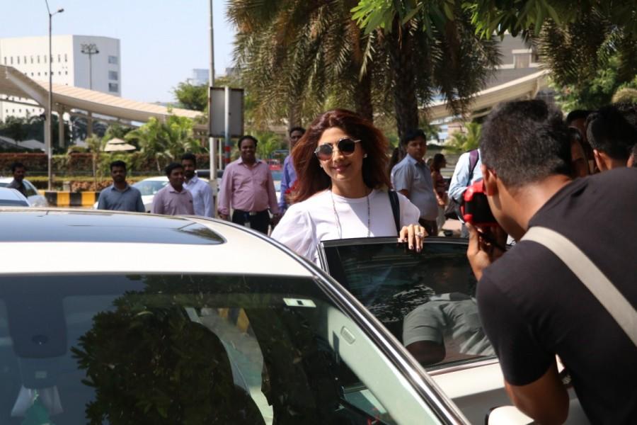 Bollywood actress Shilpa Shetty with Raj Kundra spotted at Yauatcha BKC in Mumbai on May 9, 2017. Shilpa Shetty,Raj Kundra,Shilpa Shetty with Raj Kundra,Shilpa Shetty spotted at Yauatcha BKC,Raj Kundra spotted at Yauatcha BKC,Shilpa Shetty and Raj Kundra