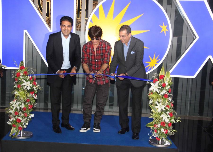 Bollywood actor Shah Rukh Khan inaugurates new INOXMovies theater. Shah Rukh Khan,actor Shah Rukh Khan,Shah Rukh Khan inaugurates new INOXMovies theater,srk inaugurates new INOXMovies theater,INOXMovies theater,INOXMovies,Shah Rukh Khan pics,Shah Rukh Khan images,Shah Rukh Khan stills,Shah Rukh Khan pictures,Shah Rukh Kh