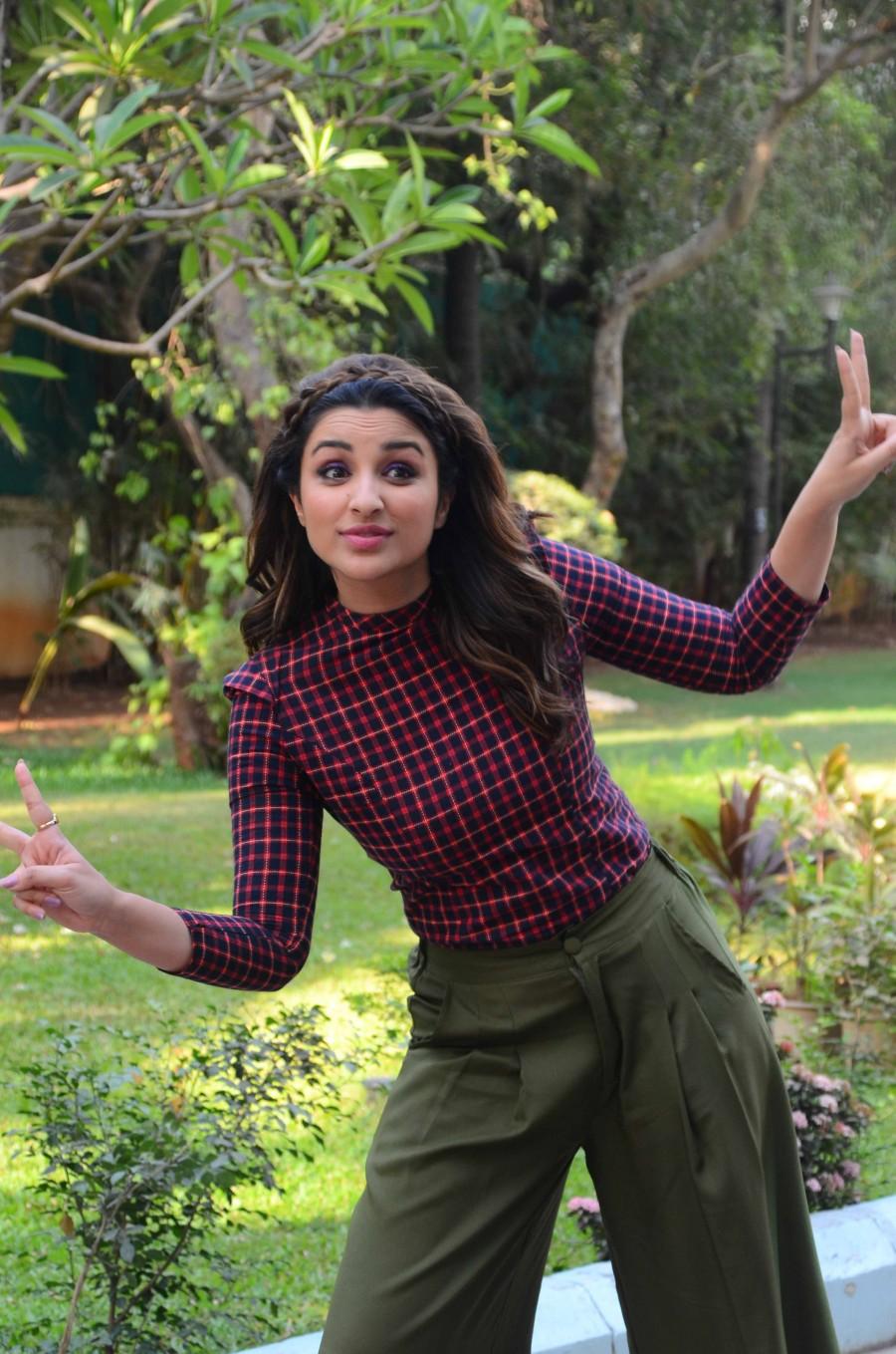 Bollywood actress Parineeti Chopra promotes Meri Pyari Bindu at Yashraj studio. Ayushman Khuranna and Parineeti Chopra,Ayushman Khuranna,Parineeti Chopra,Yashraj studio,Meri Pyari Bindu,Meri Pyari Bindu promotion,Meri Pyari Bindu promotion pics,Meri Pyari Bindu promotion images,Meri Pyari Bindu promotion stills,Meri Pyari Bindu promo