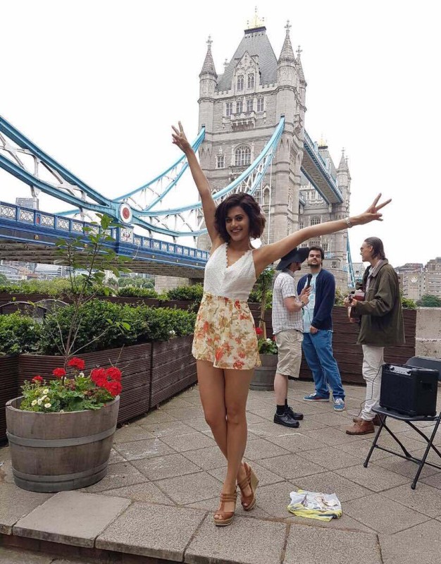 For Taapsee London is not new having already for films there in the past, but whenever she visits London or shoots there she ensures to explore the place by her own. Taapsee Pannu,actress Taapsee Pannu,Taapsee Pannu Judwaa 2,Judwaa 2,Judwaa 2 shooting,Judwaa 2 shooting in London