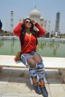 Rakhi Sawant,actress Rakhi Sawant,Rakhi Sawant visits Taj Mahal,Taj Mahal,Rakhi Sawant new pics,Rakhi Sawant new images,Rakhi Sawant new stills,Rakhi Sawant new pictures,Rakhi Sawant new photos