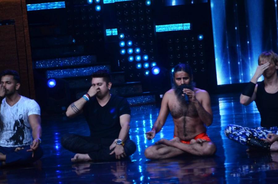 Bollywood choreographer Terence Lewis, Yoga guru Baba Ramdev, actor Sonakshi Sinha and filmmaker Mohit Suri, on the sets of Star Plus TV show Nach Baliye Season 8 in Mumbai on May 16, 2017. Choreographer Terence Lewis,Terence Lewis,Yoga guru Baba Ramdev,Baba Ramdev,Sonakshi Sinha,actress Sonakshi Sinha,filmmaker Mohit Suri,Mohit Suri,Nach Baliye Season 8,Nach Baliye 8,Star Plus TV show