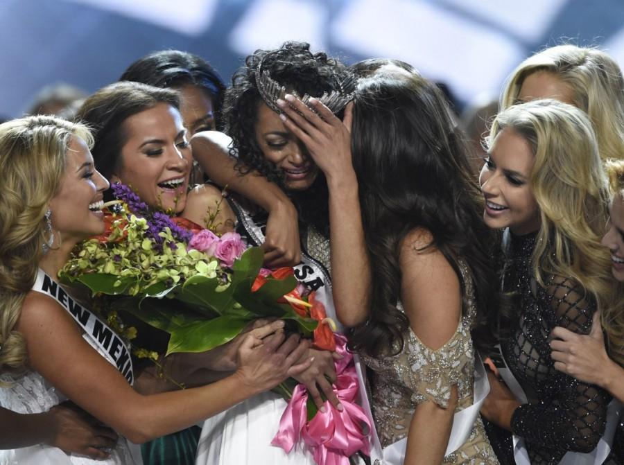 A 25-year-old scientist representing the District of Columbia is crowned winner of the Miss USA pageant. Miss District,Miss District of Columbia,Miss USA,Miss USA pageant,Miss USA pageant 2017,Miss USA 2017 winner,Miss District Of Columbia 2017,Miss District of Columbia 2016,Miss District pics,Miss District images,Miss District stills,Miss District pictures,