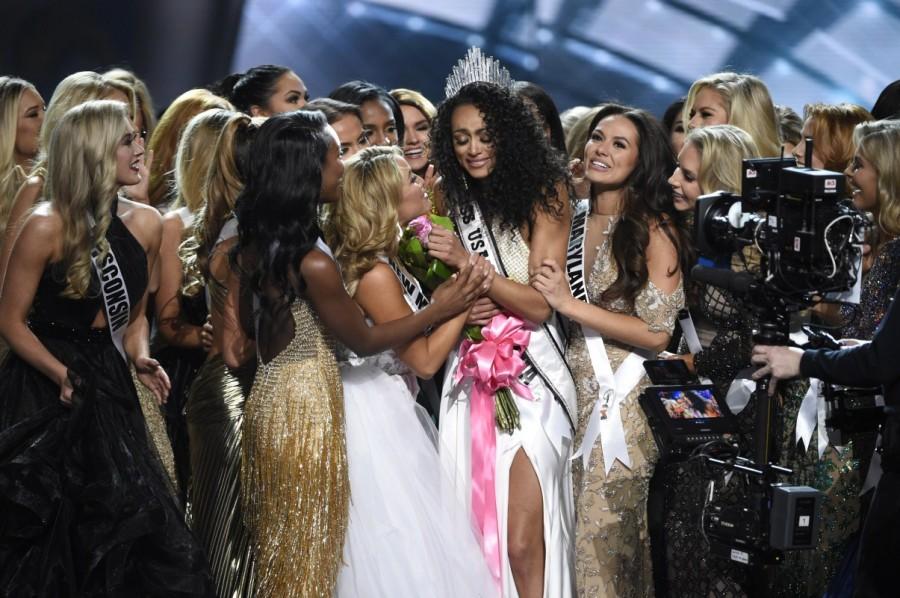 A 25-year-old scientist representing the District of Columbia is crowned winner of the Miss USA pageant. Miss District,Miss District of Columbia,Miss USA,Miss USA pageant,Miss USA pageant 2017,Miss USA 2017 winner,Miss District Of Columbia 2017,Miss District of Columbia 2016,Miss District pics,Miss District images,Miss District stills,Miss District pictures,
