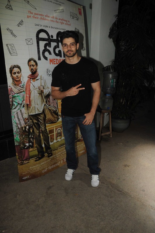 Sooraj Pancholi spotted at Hindi Medium special screening in Mumbai on May 17, 2017. Sooraj Pancholi,Irrfan Khan's son Ayaan Khan,music composer Vijay Verma,child actor Dishita Sehgal,Kirti Kulhari,Tillotama Shome,Deepak Dobriyal,Hindi Medium special screening,Hindi Medium special screening pics,Hindi Medium special screening images