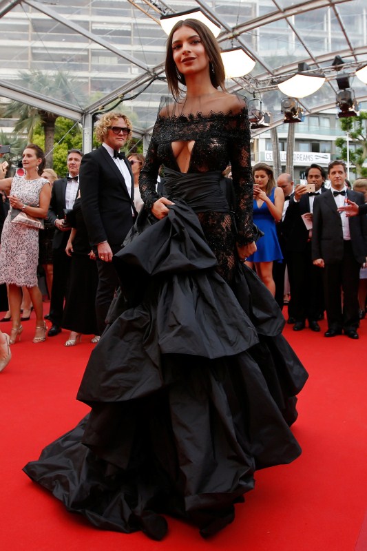 Emily Ratajkowski flashes her cleavage in gothic gown at 70th annual Cannes Film Festival. Emily Ratajkowski hot pics,Emily Ratajkowski hot images,Emily Ratajkowski hot stills,Emily Ratajkowski hot photos,Emily Ratajkowski hot pictures,Emily Ratajkowski bikini,Emily Ratajkowski bikini pics,Emily Ratajkowski bikini images,Emily Ratajkowski bikin