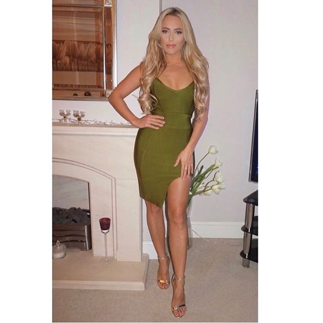 TOWIE's Amber Turner displays her enviable abs in bikini. Amber Turner,Amber Turner hot pics,Amber Turner hot images,Amber Turner hot stills,Amber Turner hot photos,Amber Turner hot pictures,Amber Turner bikini,Amber Turner bikini pics,Amber Turner bikini images,Amber Turner bikini stills,Amber Turner bikini pic
