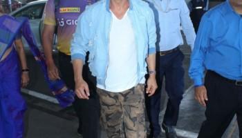 Shah Rukh Khan,Kolkata Knight Riders,KKR,Bengaluru,Shah Rukh Khan spotted at Airport,Shah Rukh Khan at Airport,SRK spotted at Airport,SRK at Airport