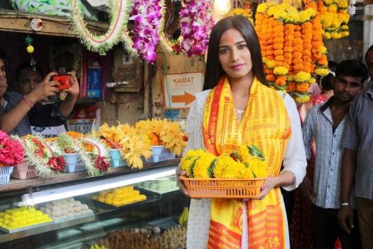 Bollywood actress Poonam Pandey visits Siddhivinayak temple in Mumbai on May 19, 2017.