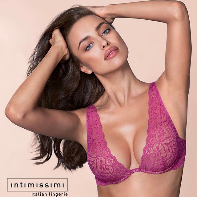 Russian model Irina Valeryevna Shaykhlislamova sizzles in skimpy bikini. Irina Shayk,Irina Valeryevna Shaykhlislamova,Irina Shayk hot pics,Irina Shayk hot images,Irina Shayk hot stills,Irina Shayk hot photos,Irina Shayk hot pictures,Irina Shayk bikini,Irina Shayk bikini pics,Irina Shayk bikini images,Irina Shayk bikini stills